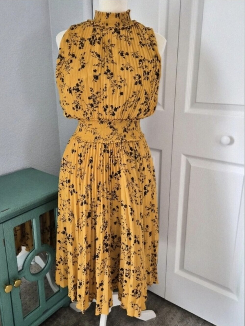 Nanette Lepore Mustard Yellow Floral Accordion Pleat Romantic Midi Dress 10